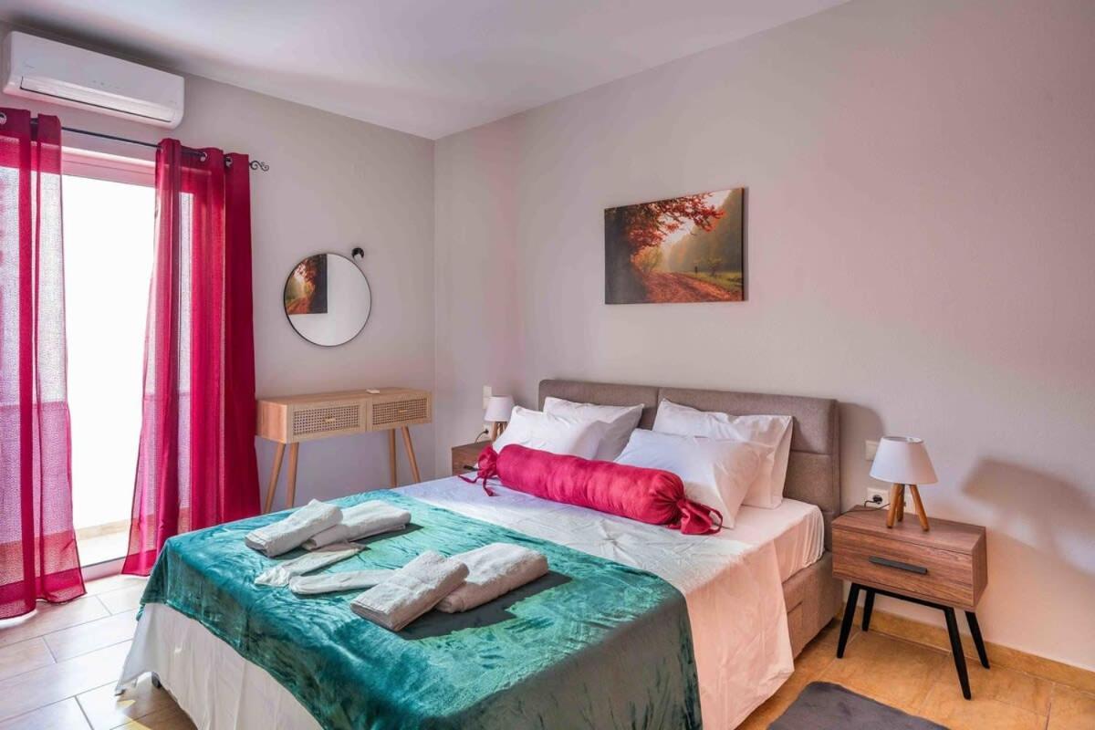 Sitia Panoramic Penthouse - Close To Sandy Beach - Private Parking Exterior foto